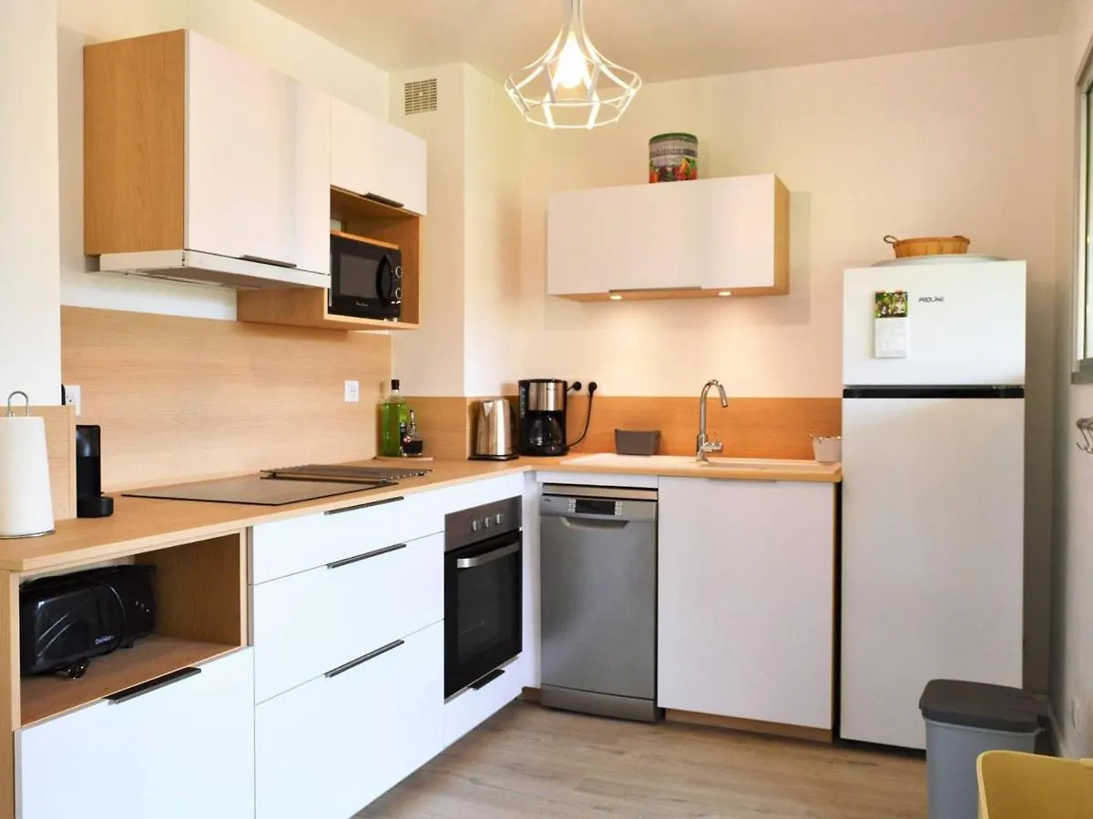Appartement Renove 2021 Avec Balcon Et Garage, Proche Golf, 3 Pieces, 6 Couchages, Le Lavandou. - Fr-1-251-425 0*,  צרפת