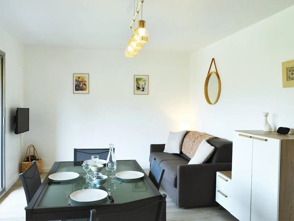 Appartement Renove 2021 Avec Balcon Et Garage, Proche Golf, 3 Pieces, 6 Couchages, Le Lavandou. - Fr-1-251-425 דירה
